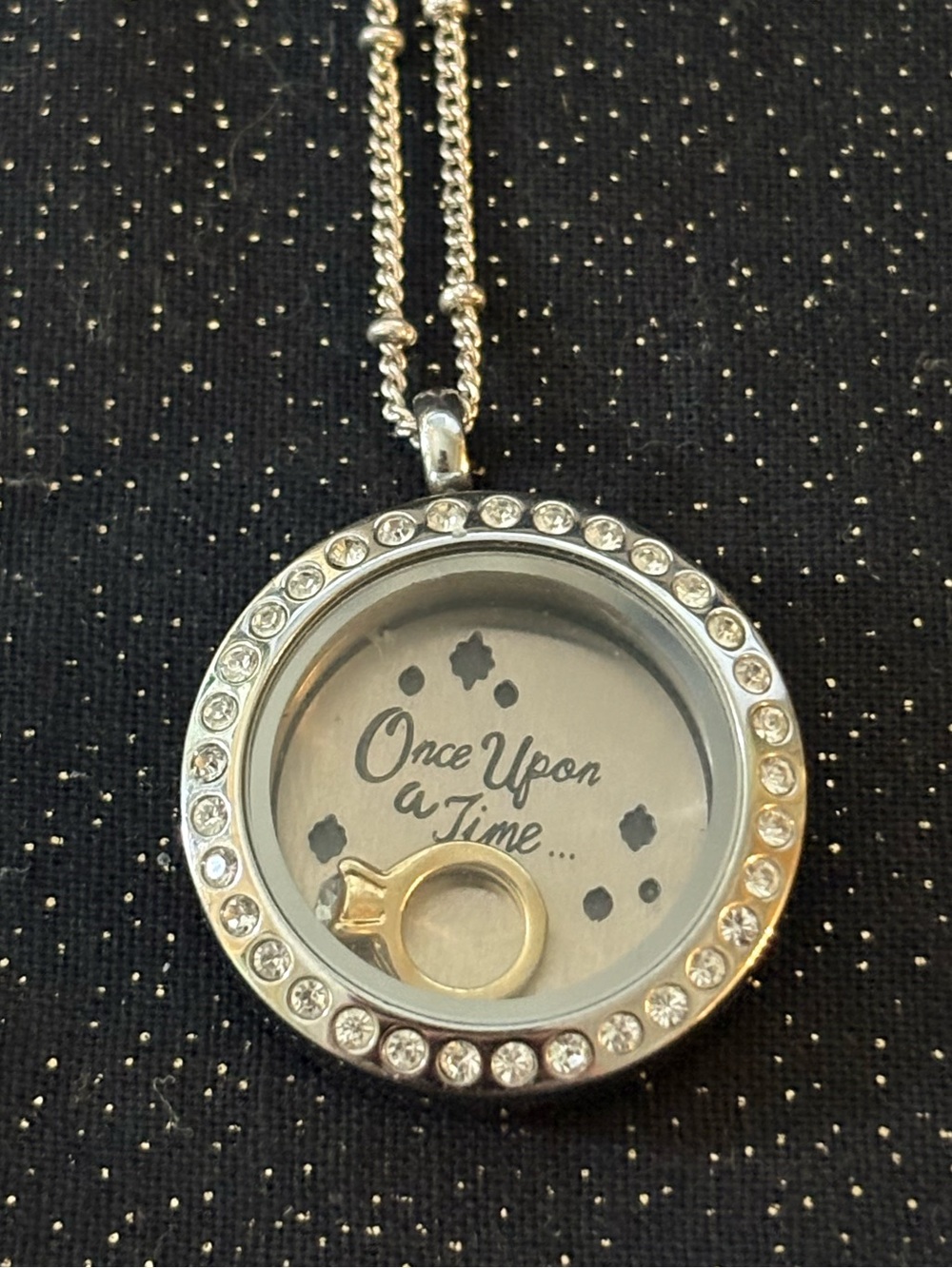 Origami Owl Medium Hinged Locket Necklace
